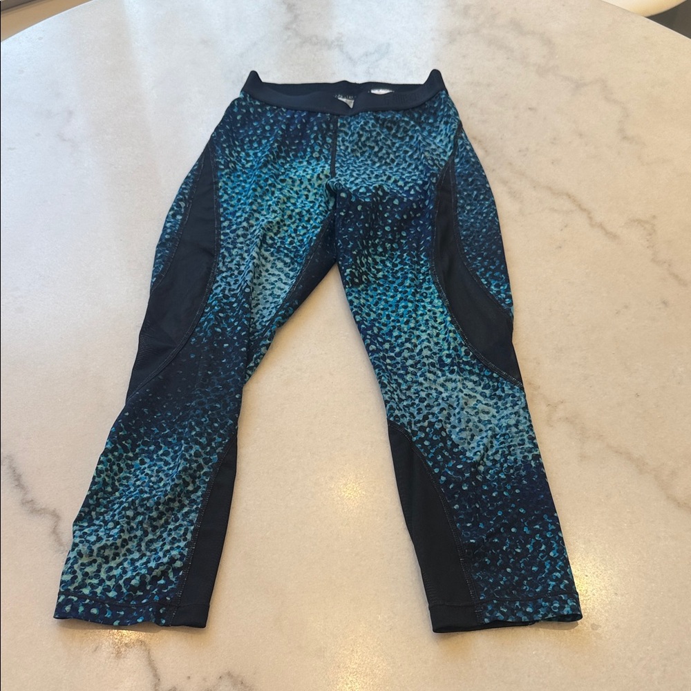 Nike pro hyper cool  Blue Black Patterned Leggings